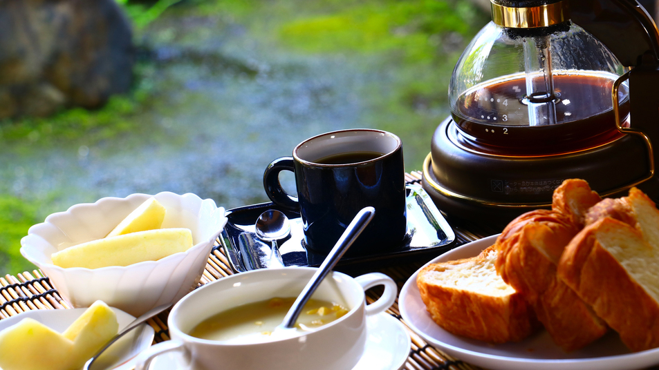 【冬限定・お子様の思い出に…】火鉢(炭火)で暖を取りながら奈良・大和路の昔話を聴こう☆軽朝食付