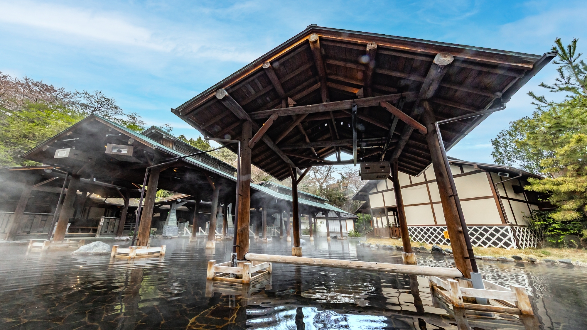 大露天風呂「江戸情話与市」