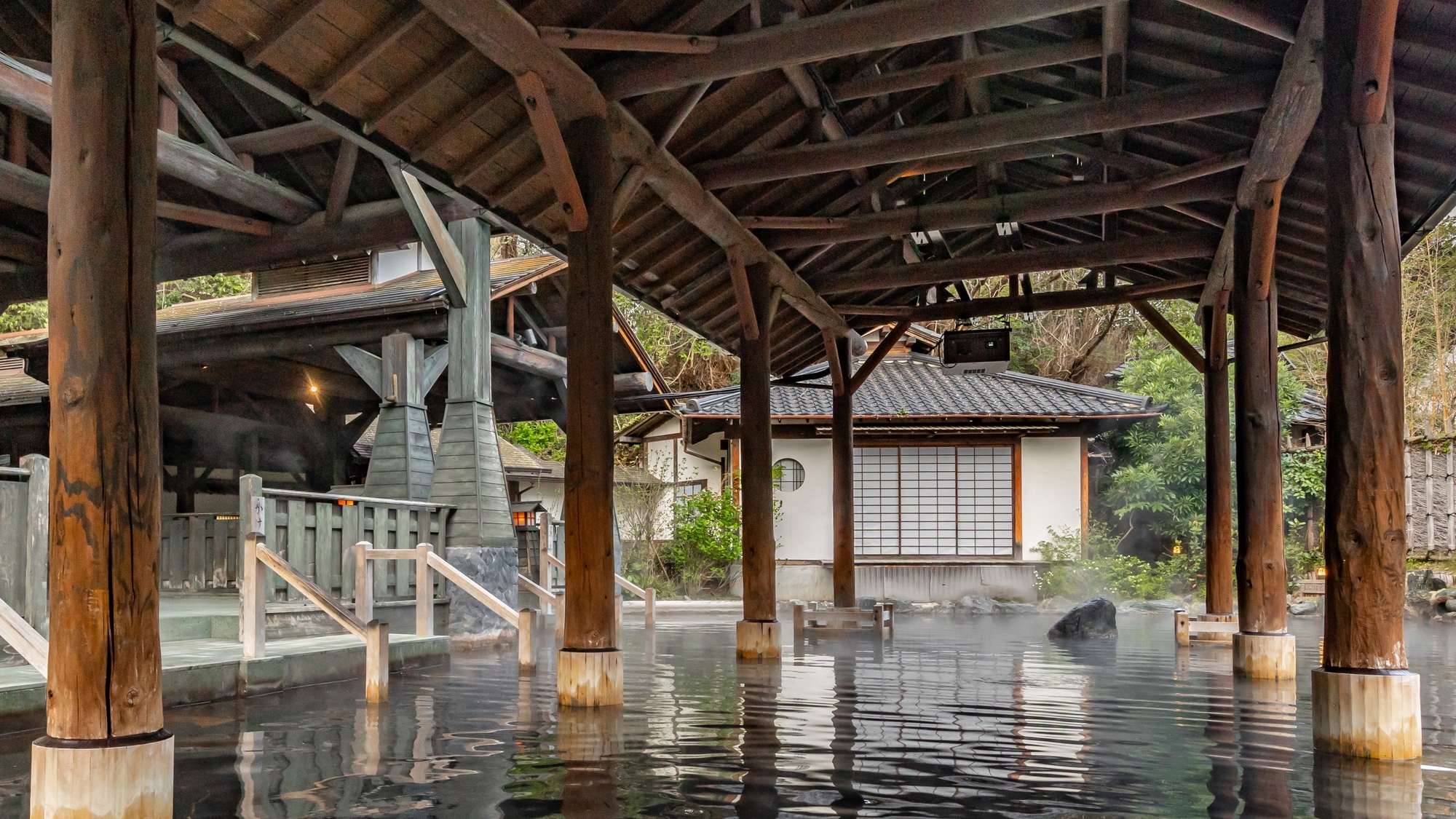 大露天風呂「江戸情話与市」