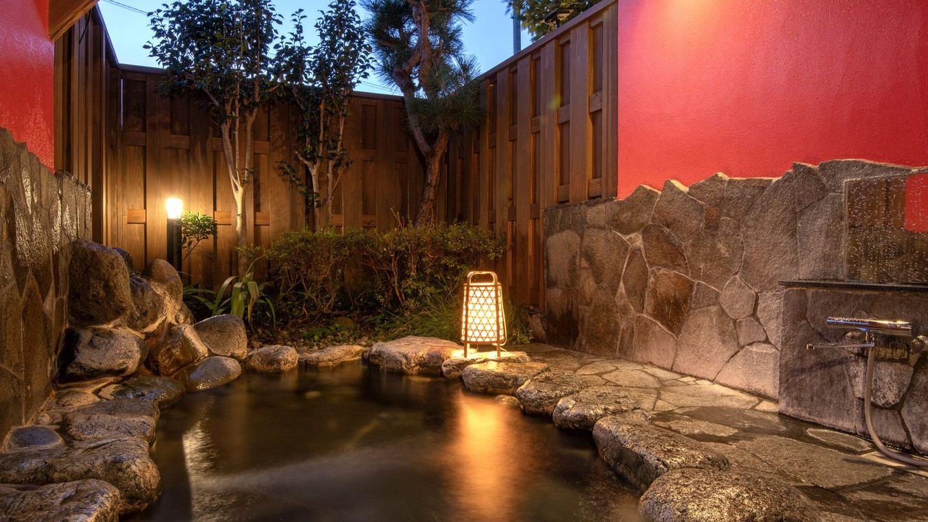■1泊朝食プラン■＋夜はハワイアンカルアポークのライトミール付♪貸切露天無料も無料！