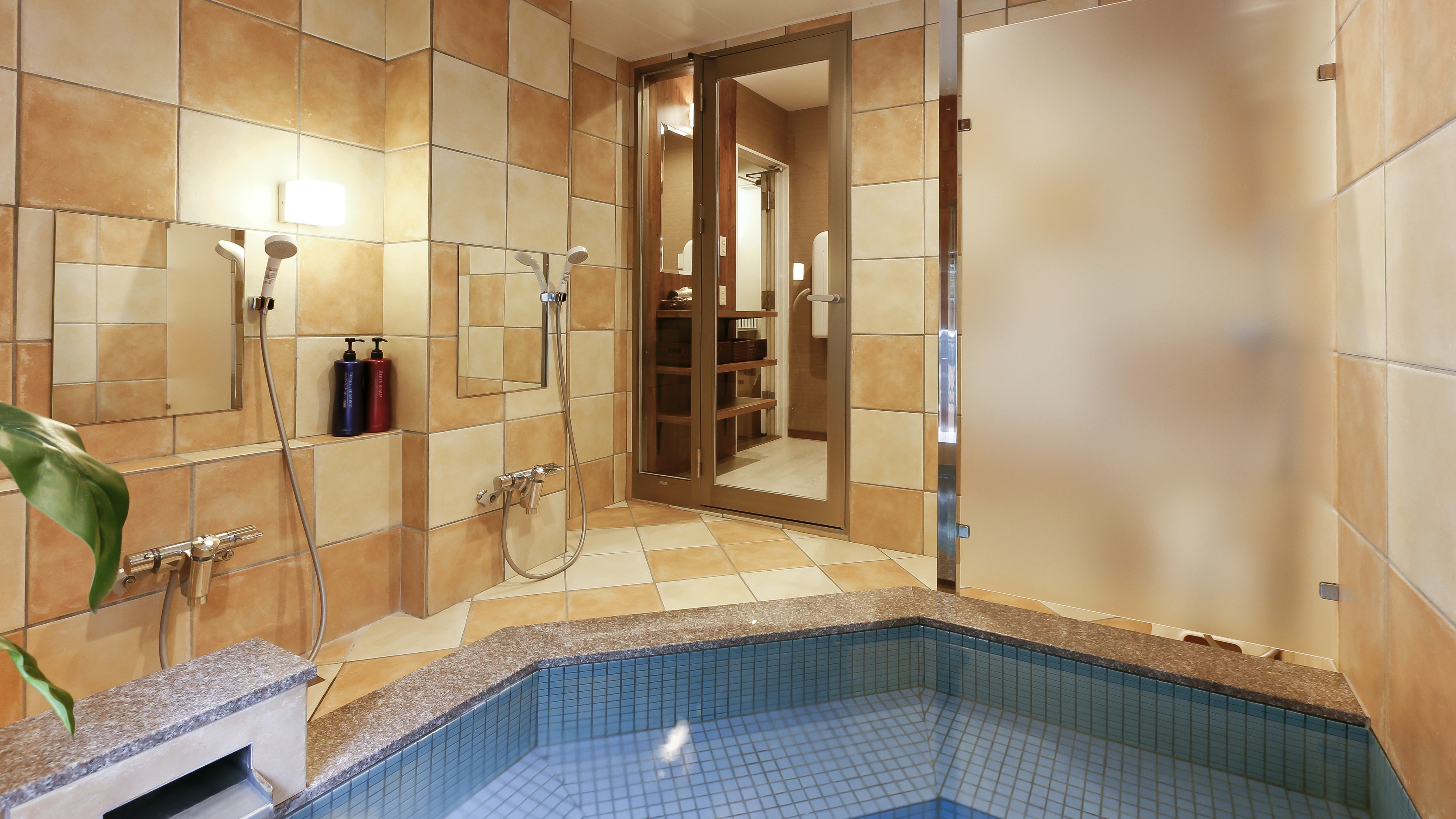 館内貸切温泉（L）