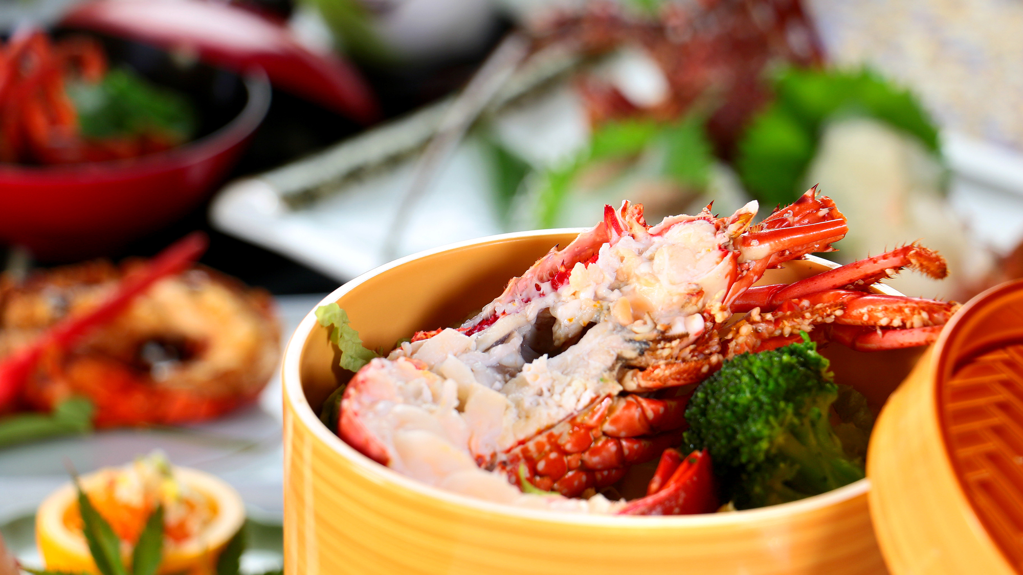 【伊勢海老のせいろ蒸し御膳】