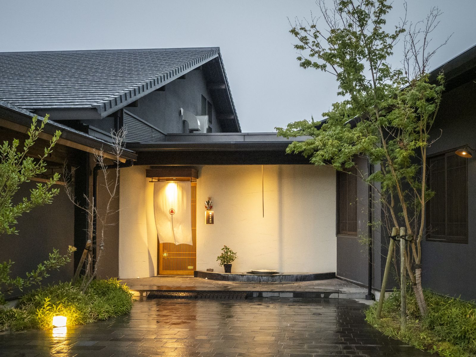 お食事処「料匠虎白」