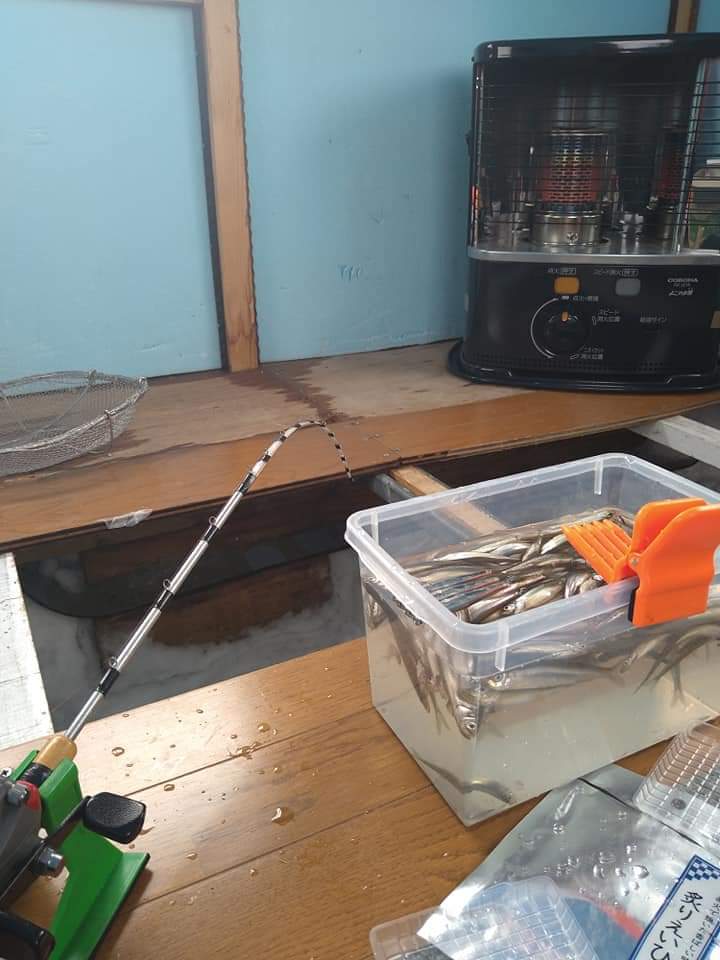 【冬の風物詩・わかさぎ釣り】★寒くない？！ポカポカ小屋で楽しむ◇ワカサギ天ぷら＆送迎付き【食事別】