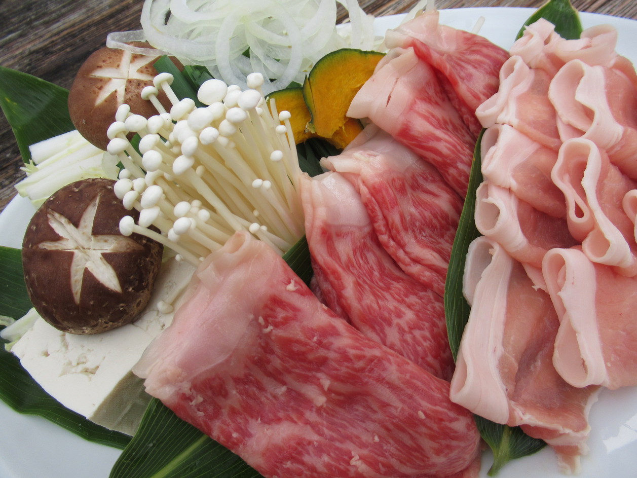 【グランピングdeお鍋を召し上がれ】贅沢に食べ比べ♪◇ふらの和牛とかみふらのポークWしゃぶしゃぶ！！