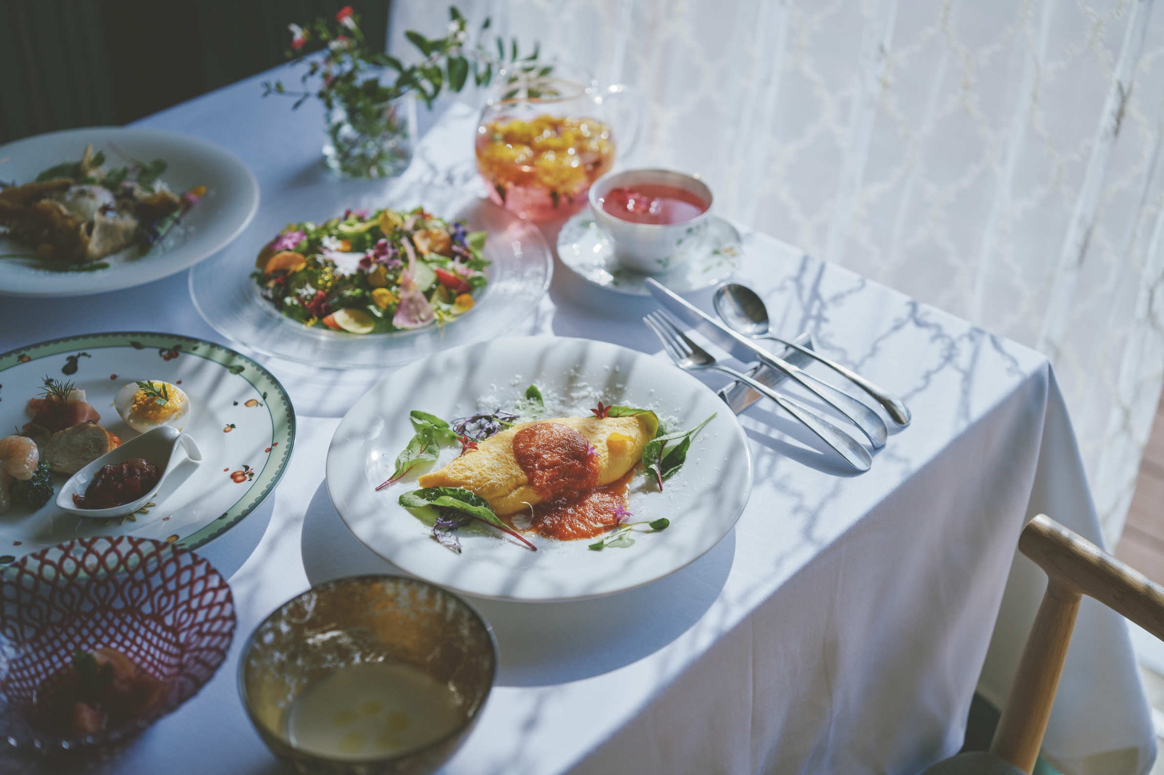 【女子旅/夕朝食付き】シャンパーニュと愉しむ、大人のご褒美ステイ/ラウンジフリー