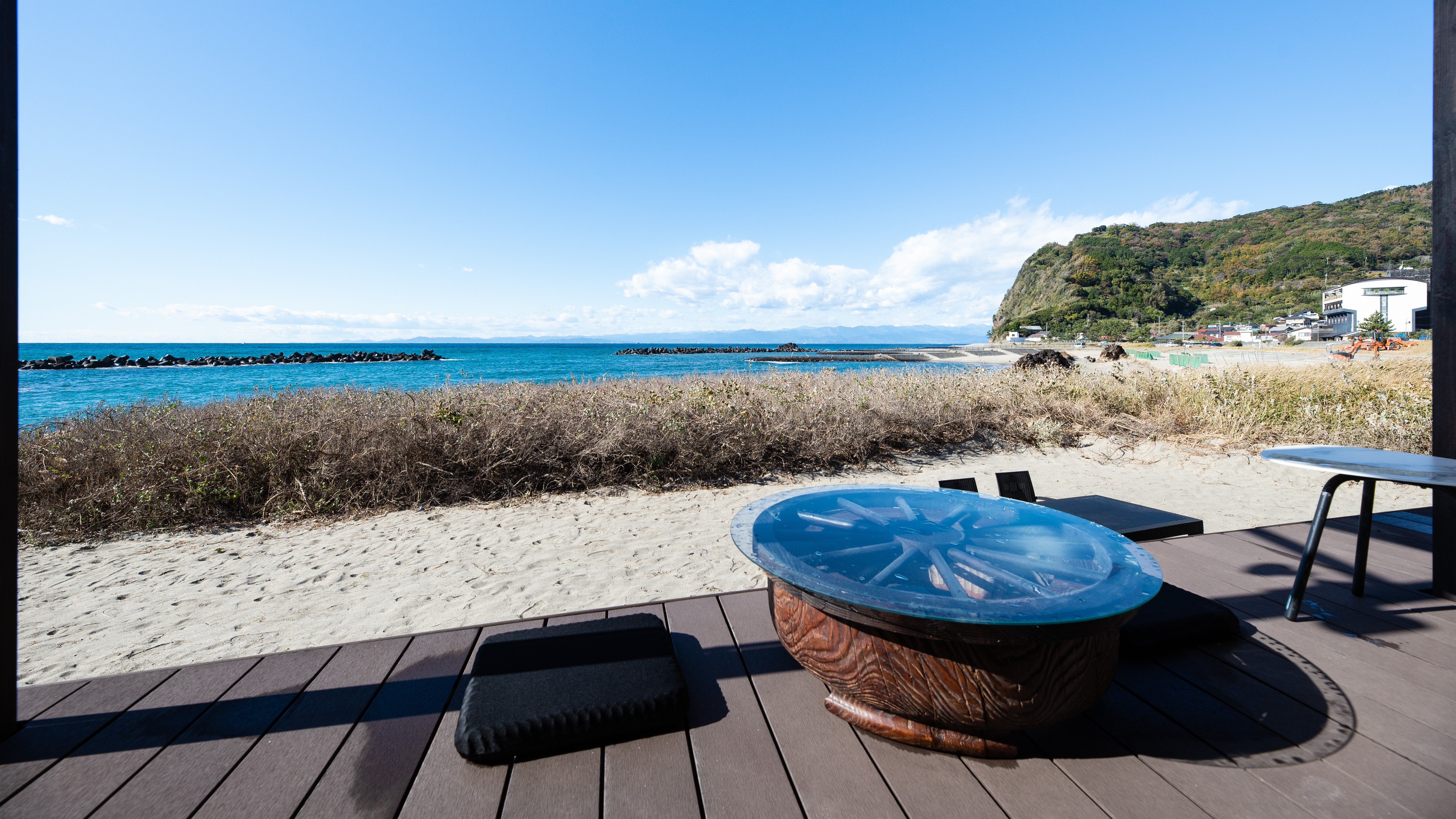 【1階】デッキテラス