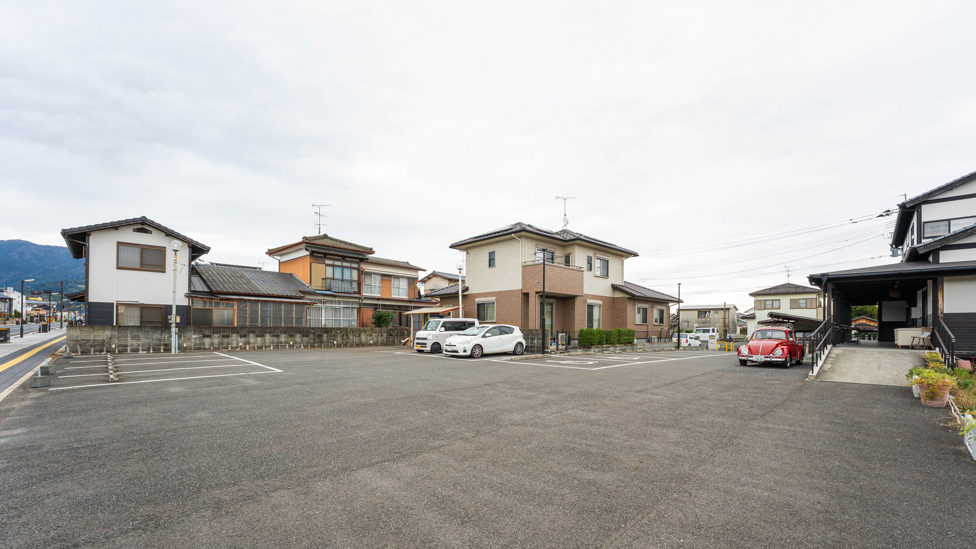 【駐車場】広々とした駐車場