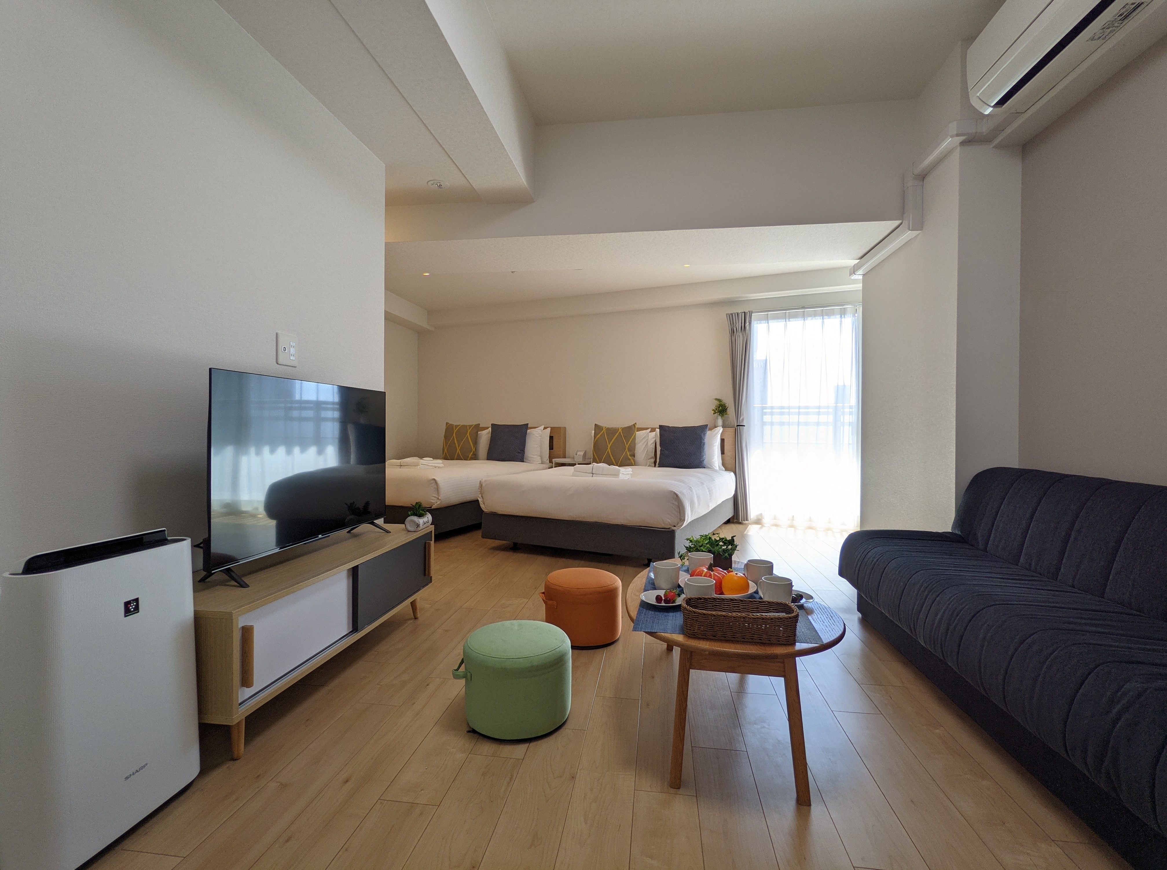 [角部屋]ダブルベッド2_ソファベッド1/43平米[禁煙]