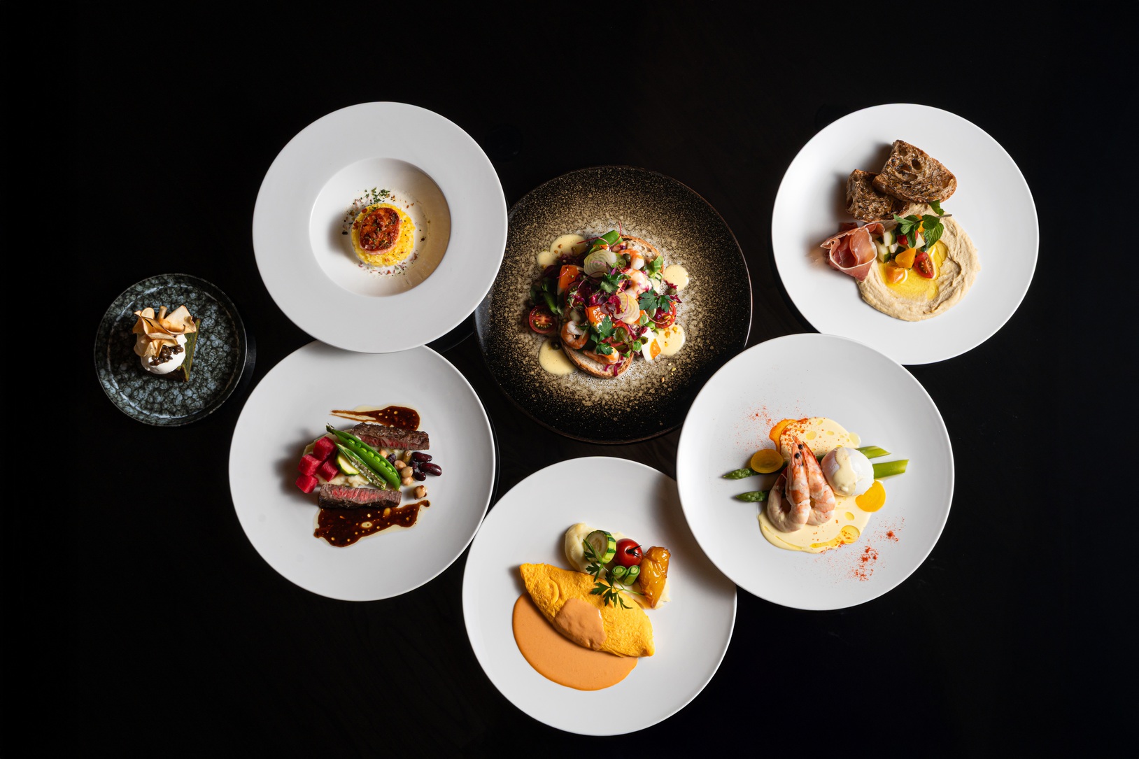 【2食付】グリルダイニングWAGYU STEAK THE PEAKで地元食材の贅沢ディナーを堪能