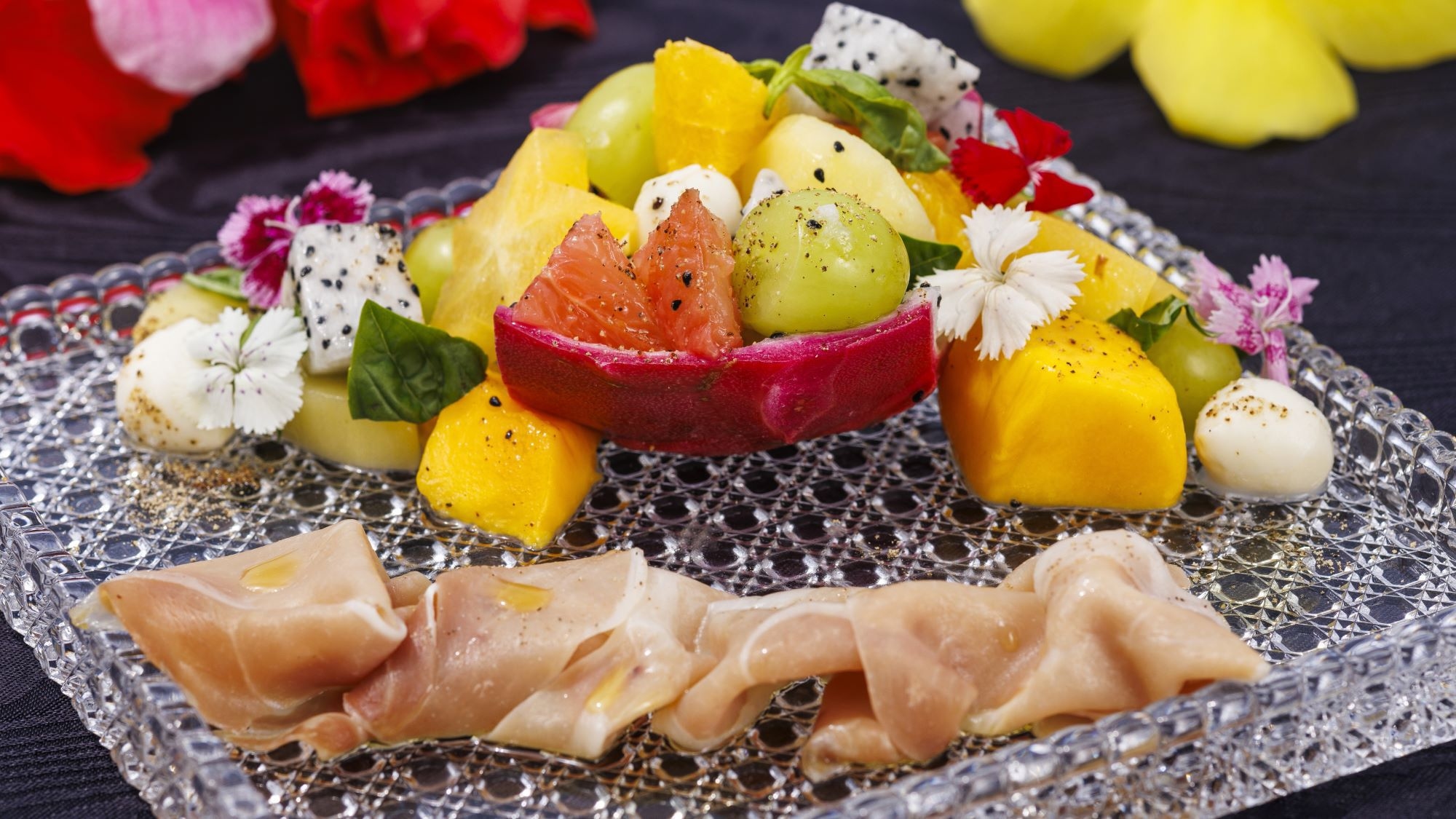 【宮古島の夏を味わう】7種類からお好みのスイーツが選べる「トロピカルフルーツ」付プラン/新朝食付