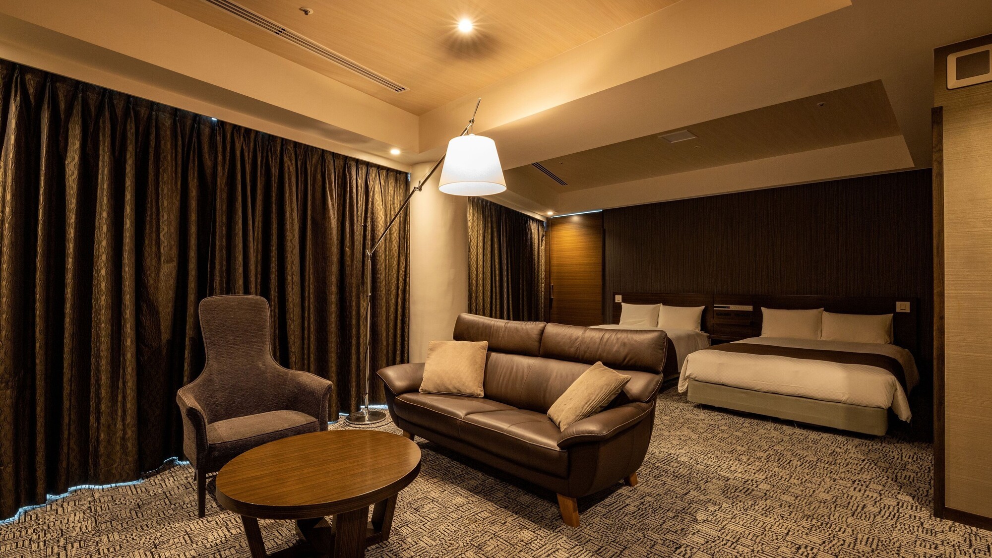 ジュニアスイート