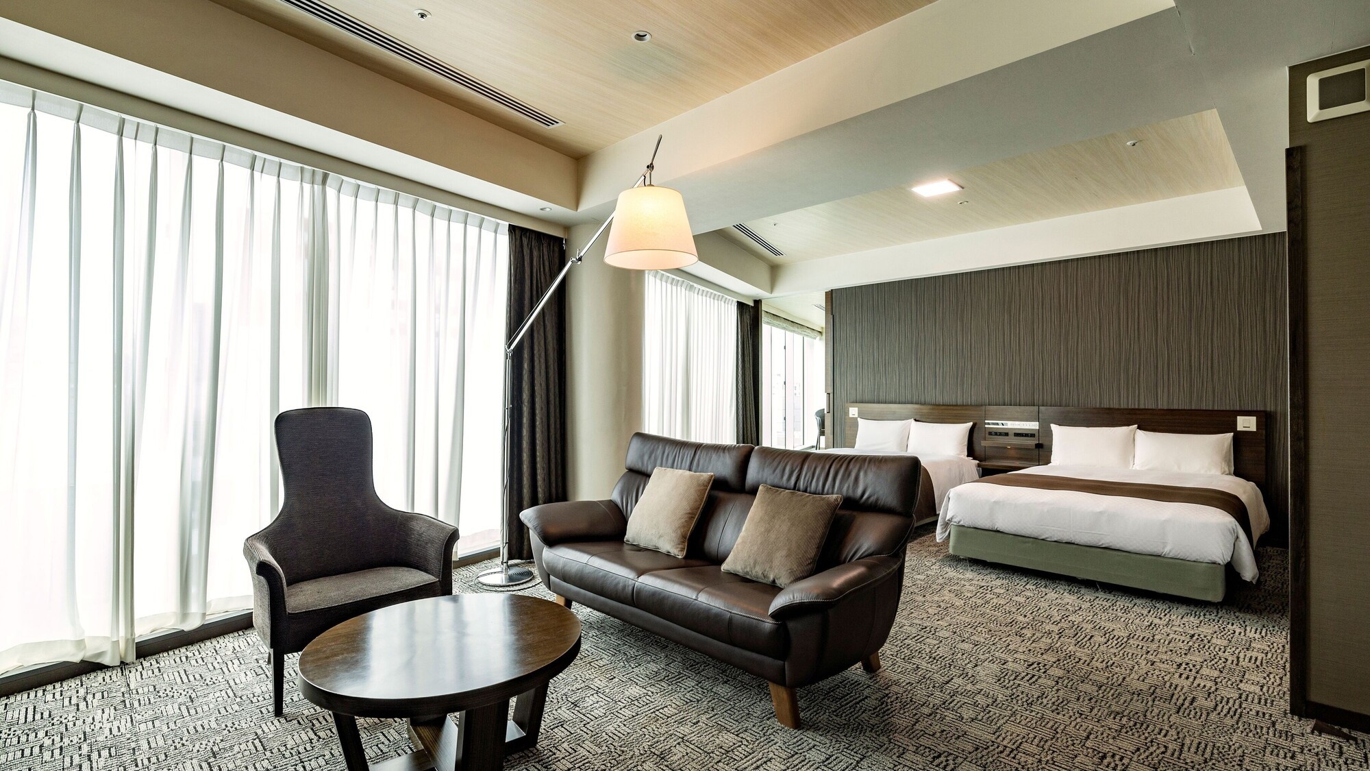 ジュニアスイート