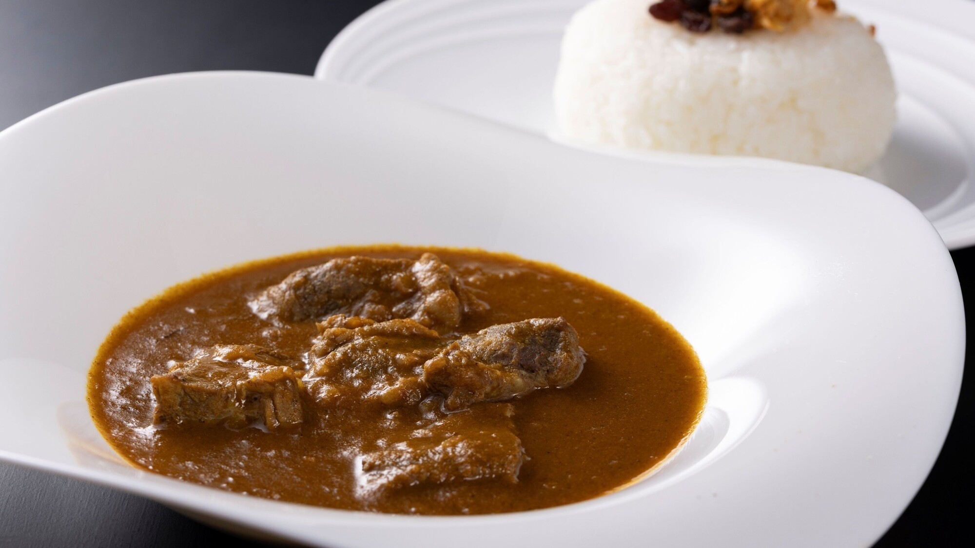 【ランチ】ホテルメイドビーフカレー