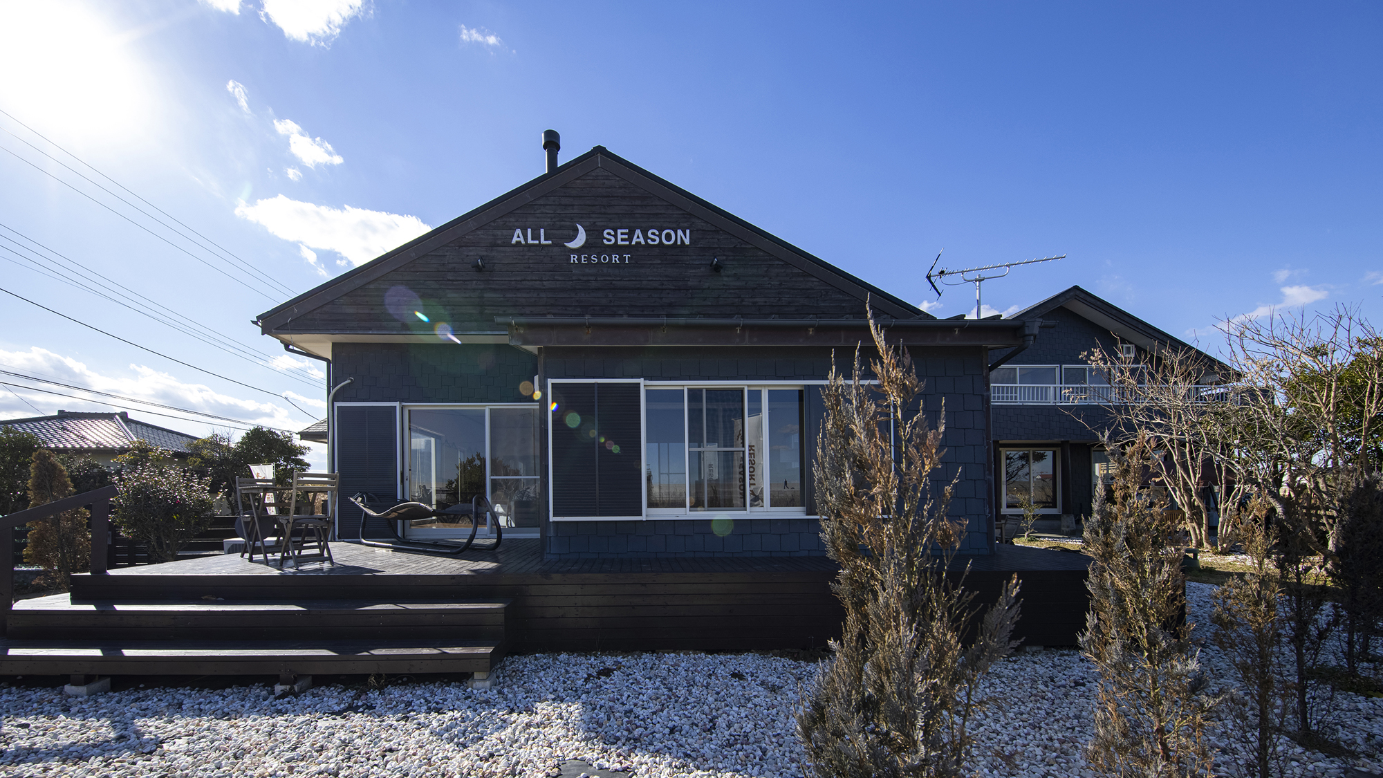 【外観】広々としたお庭とドックランのある完全プライベートな空間です。