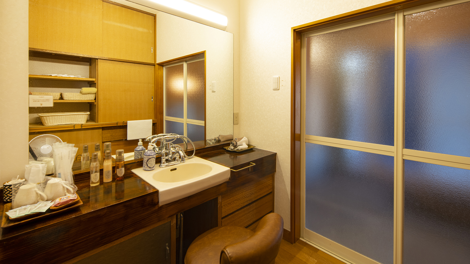 【1F/パウダールーム】洗面脱衣室