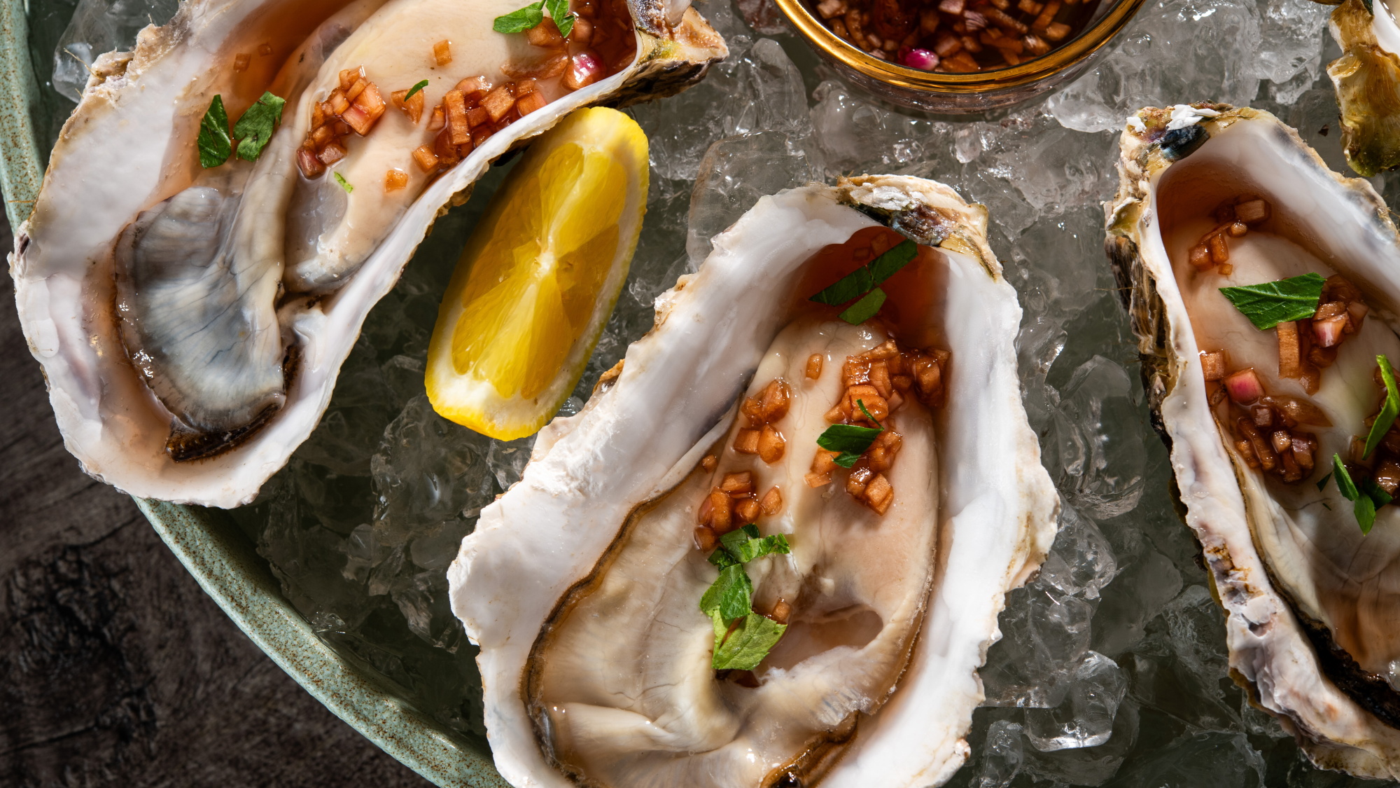 オイスターバー「HAKODATE OYSTERS 1854」