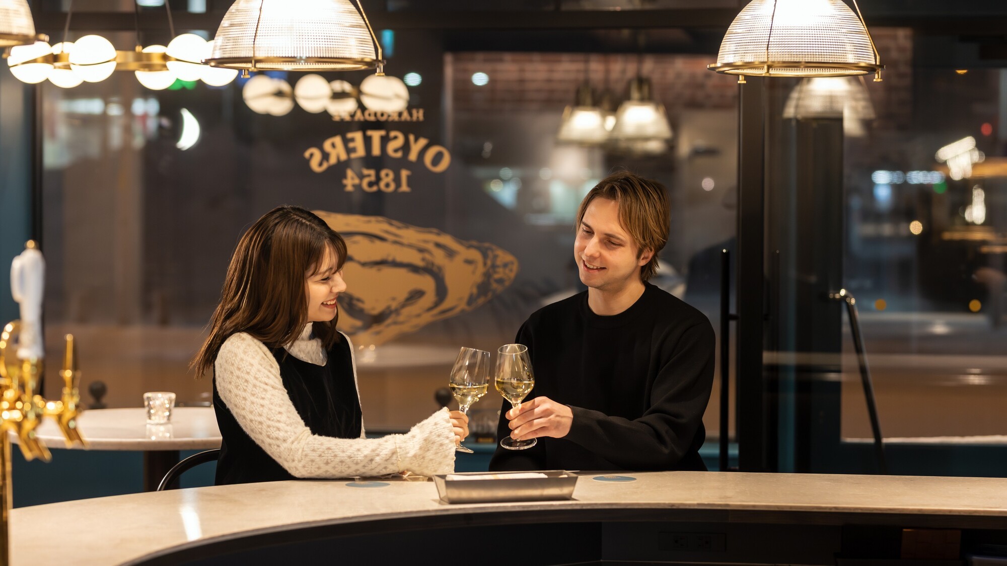 オイスターバー「HAKODATE OYSTERS 1854」