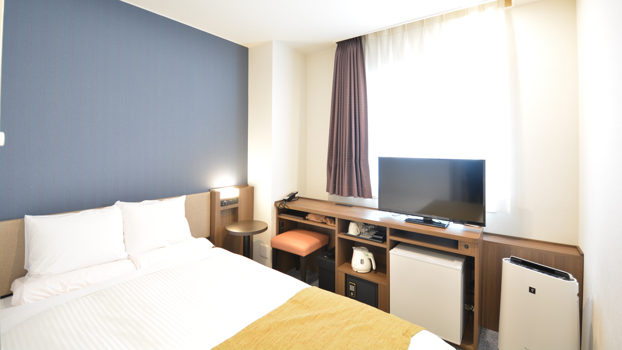 スタンダードセミダブルルーム