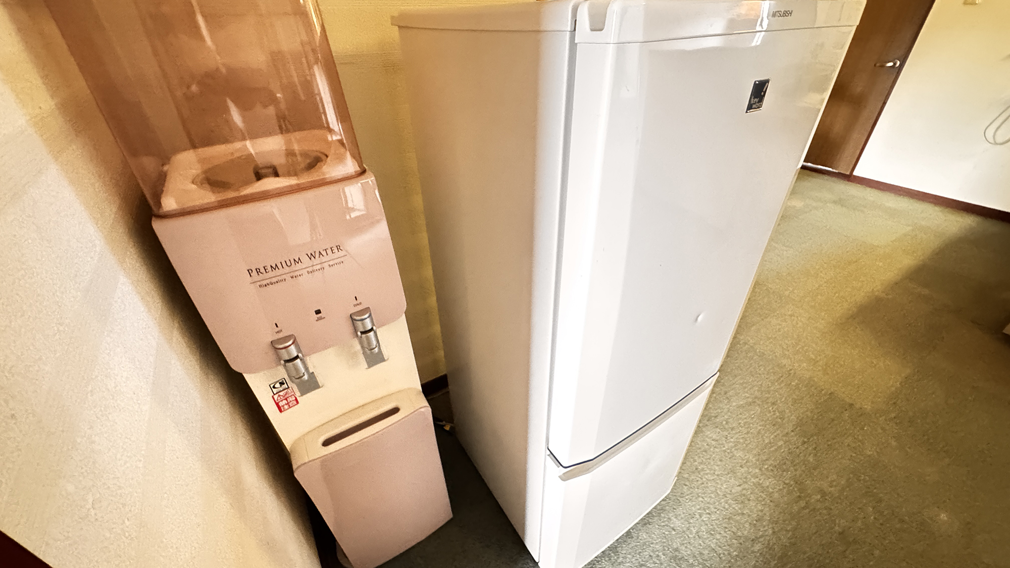 【館内】　共有冷蔵庫・ウォーターサーバー