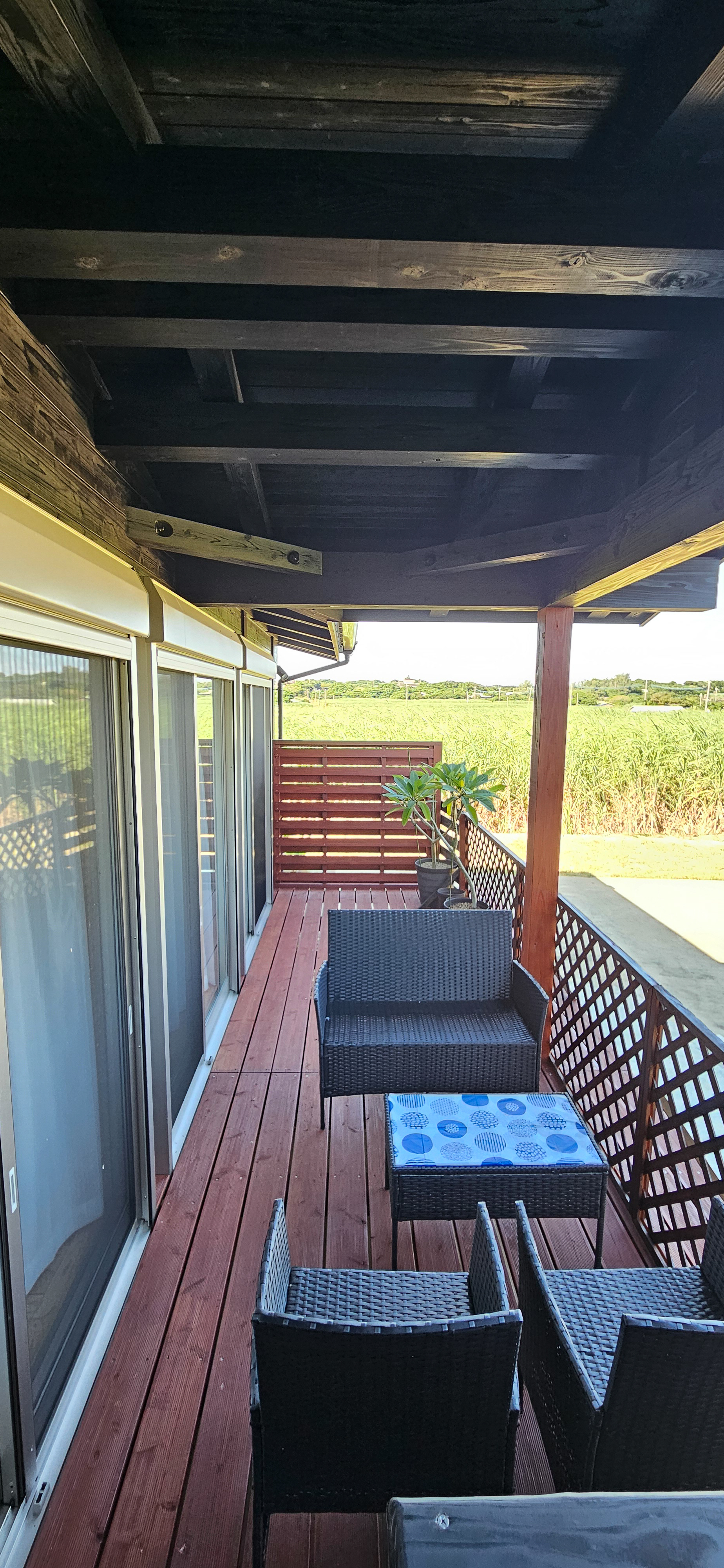 貸別荘　４人用　ウッドデッキスペース1