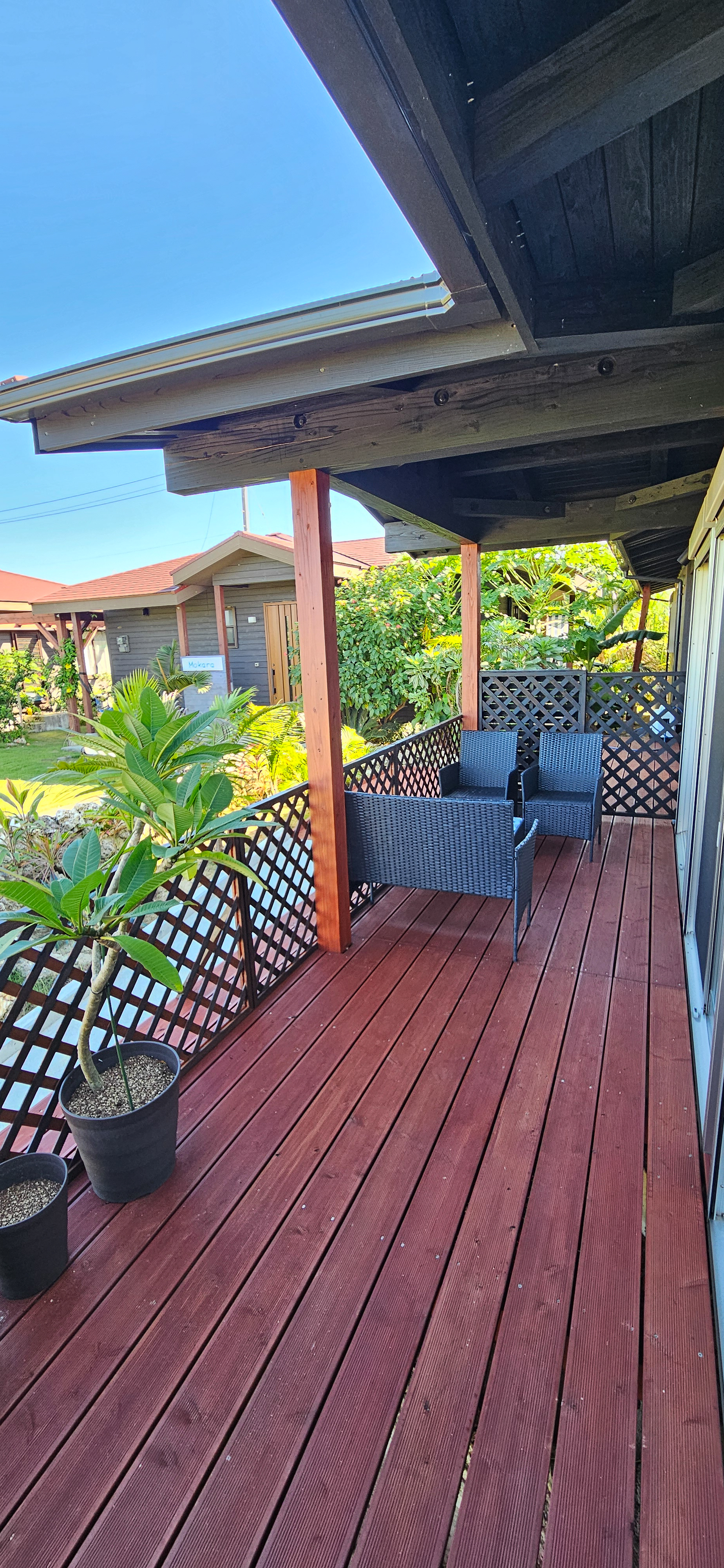 貸別荘　４人用　ウッドデッキスペース２