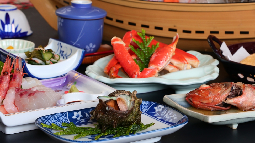 【舟盛り付き】新鮮な魚介で彩り豊かに☆グレードアップ料理でご満悦【1泊2食付】