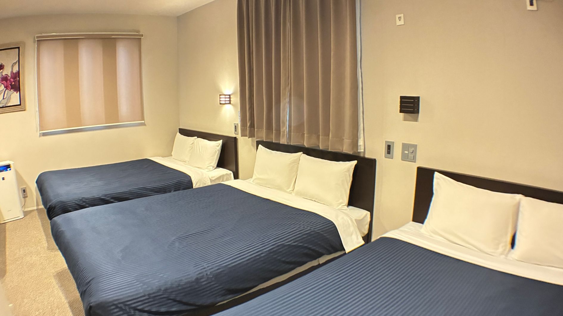 デラックストリプル　ベッド①