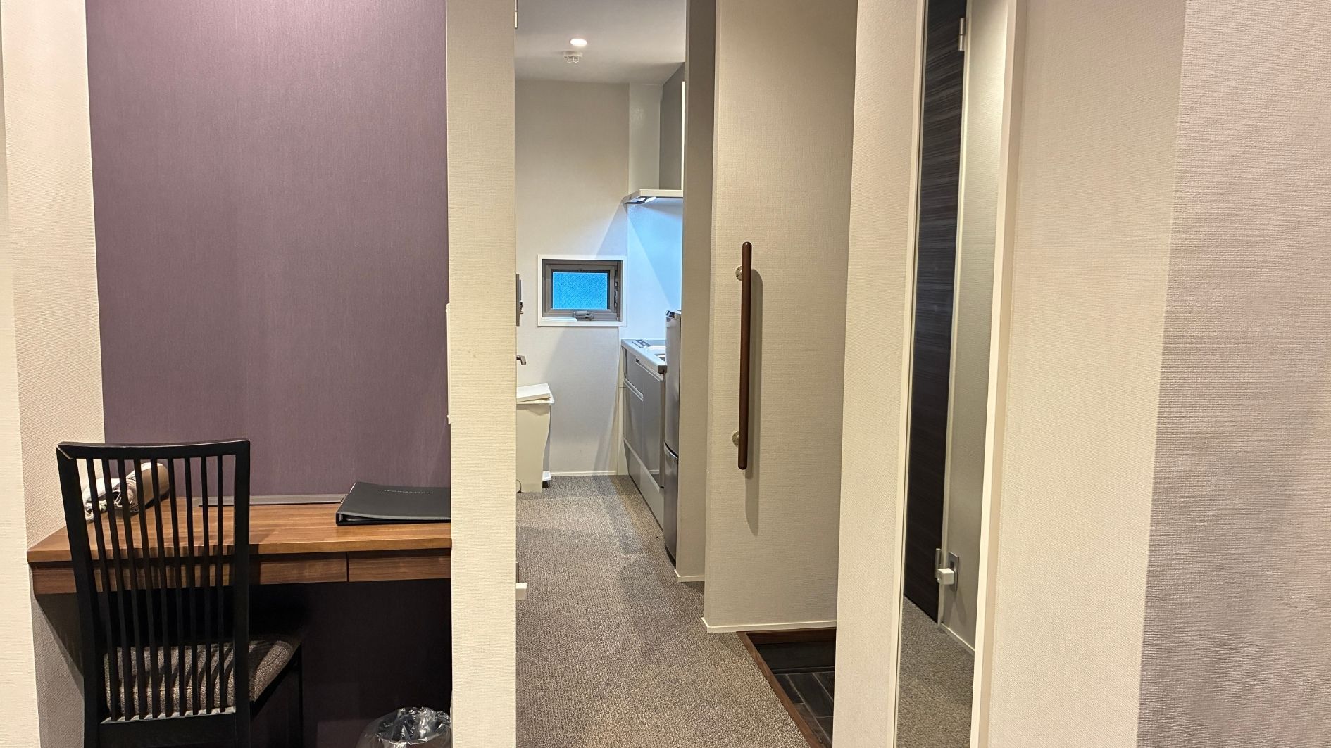 デラックストリプル　部屋内