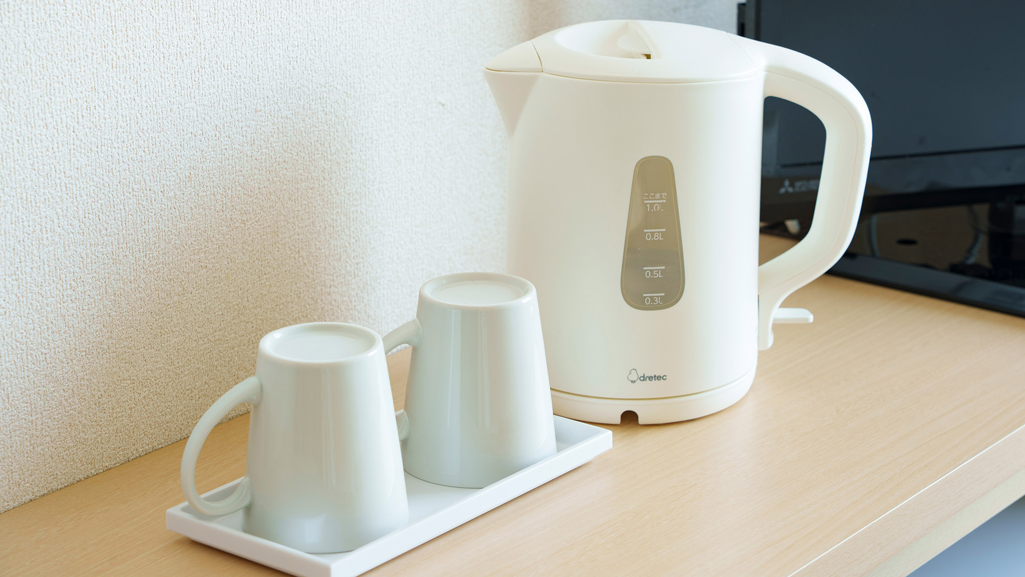 【客室備品】電気ポット／マグカップ