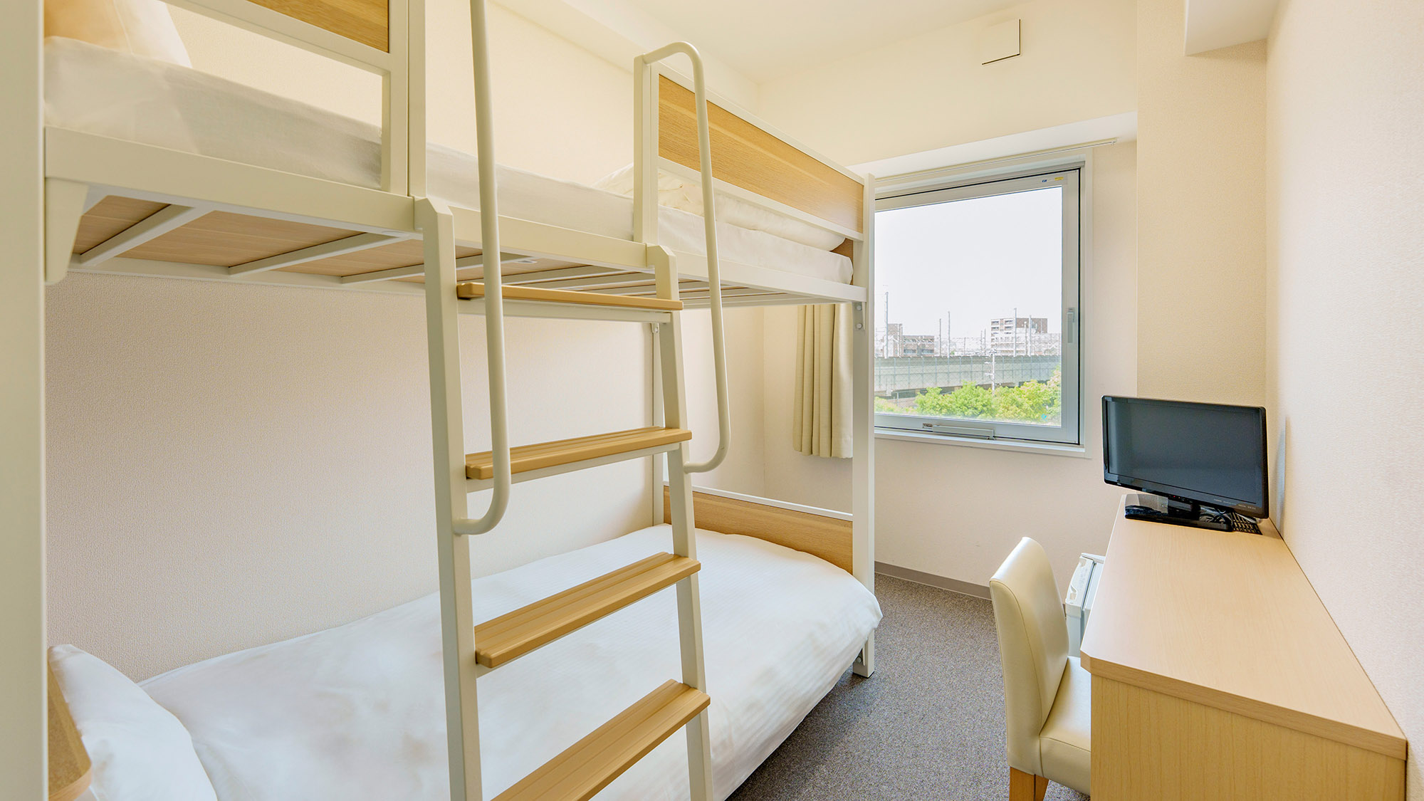 スタンダードツイン（ロフトベッド）【禁煙】