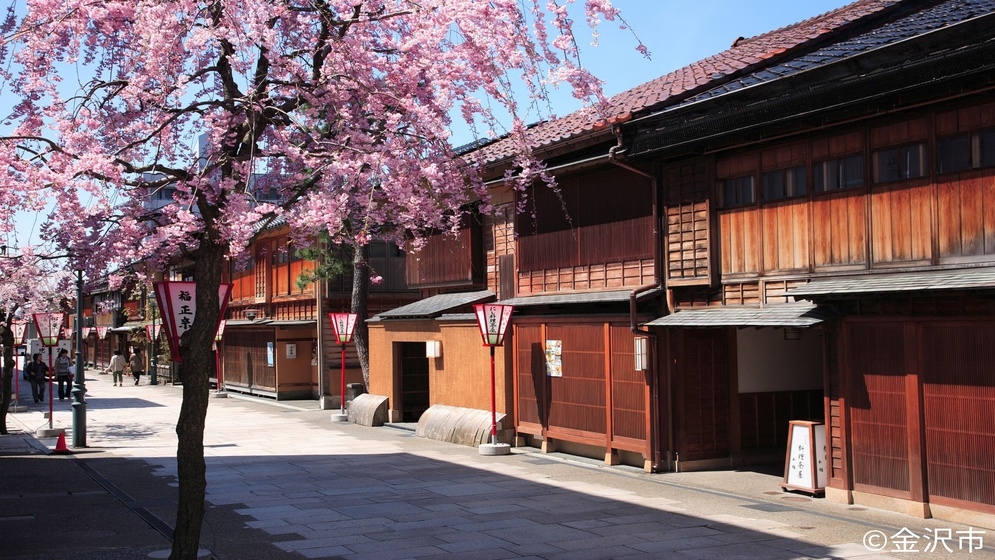 【卒業旅行・女子旅に♪】学生応援！石川☆金沢春旅◆朝食バイキング付◆12時アウト特典★金沢駅徒歩4分