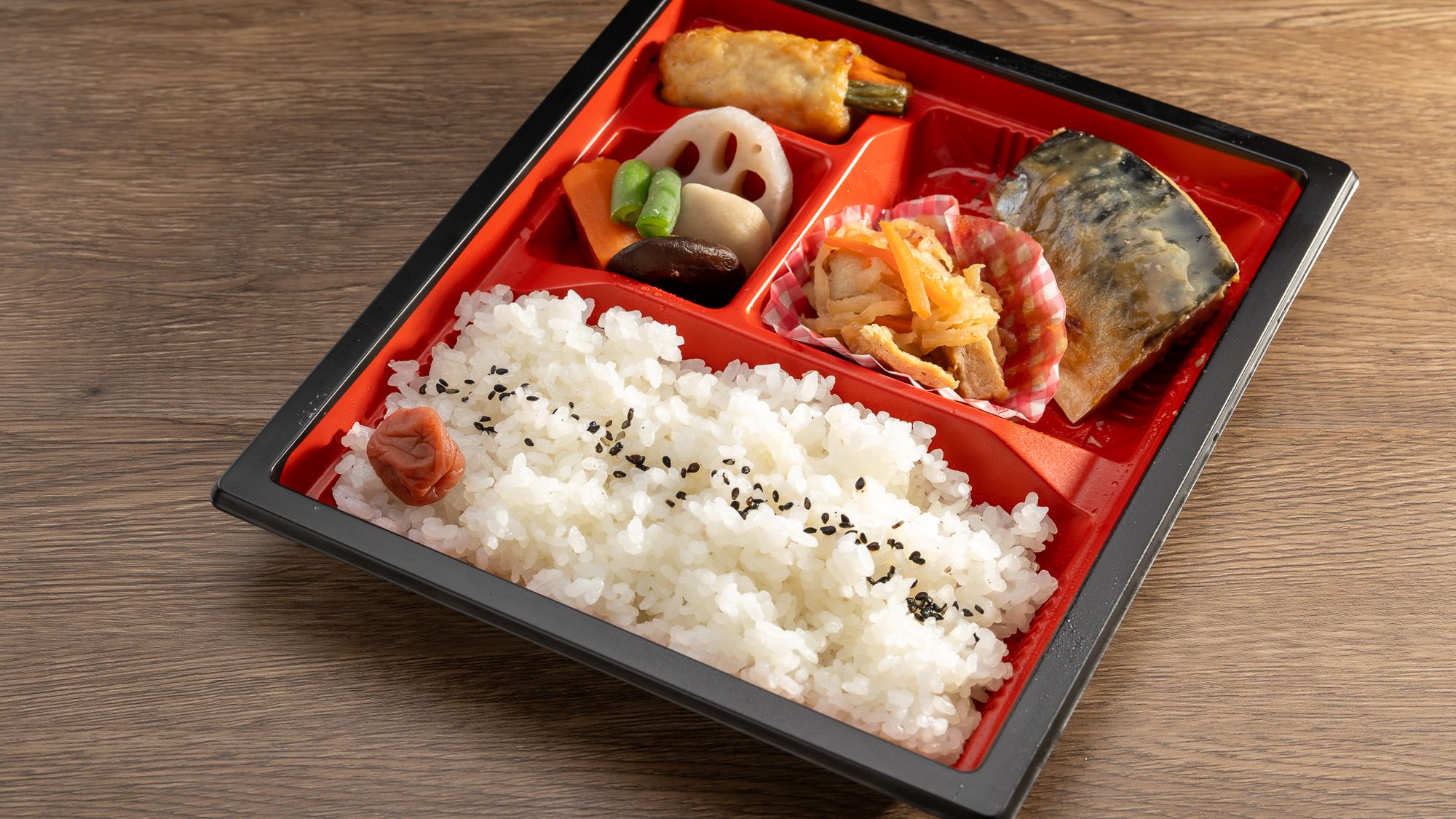 鯖の味噌煮弁当