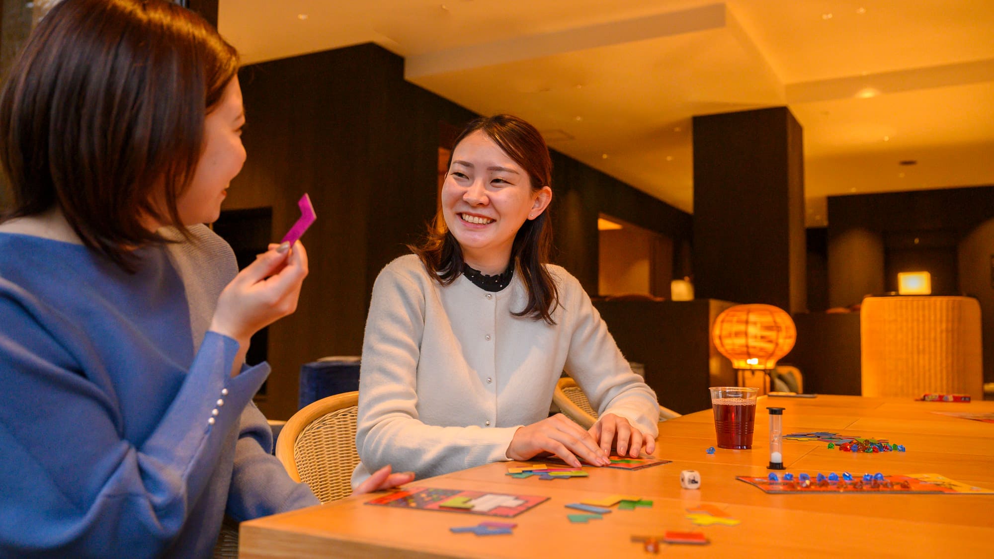 【オールインクルーシブホテル】ラウンジでお酒を飲みながらボードゲーム！