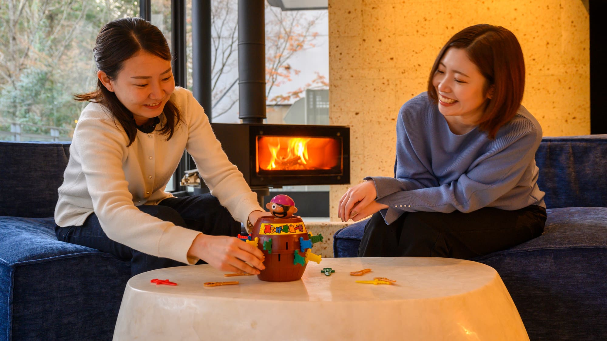 【オールインクルーシブホテル】夕食の時間までラウンジでお酒を飲みながら遊ぼう！