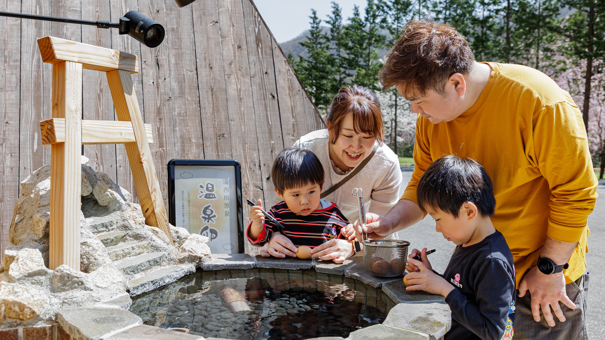卵にお絵かきして、オリジナル温泉卵を作ろう～！