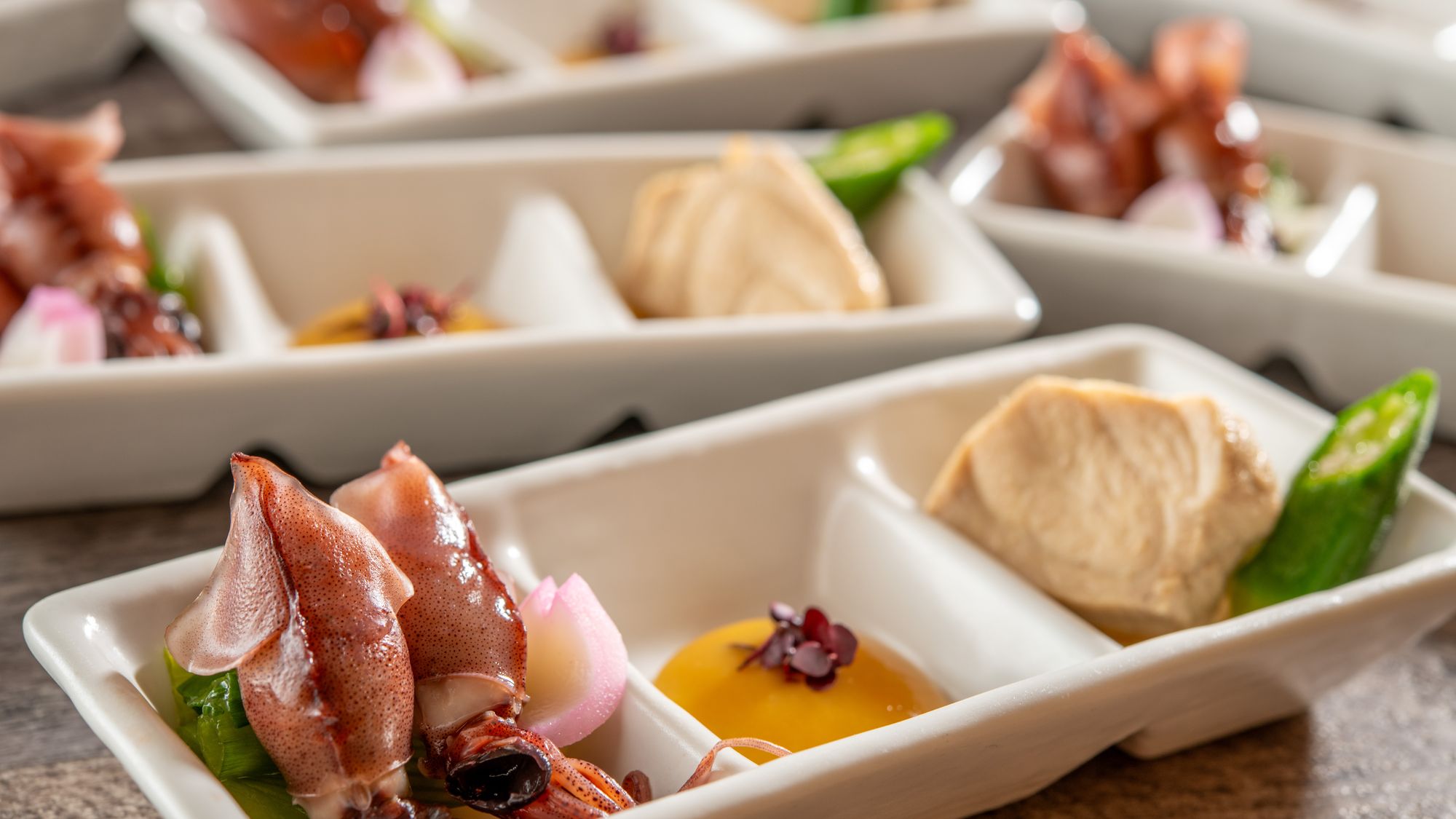 【春メニュー】ホタルイカ酢味噌とモロの煮付け