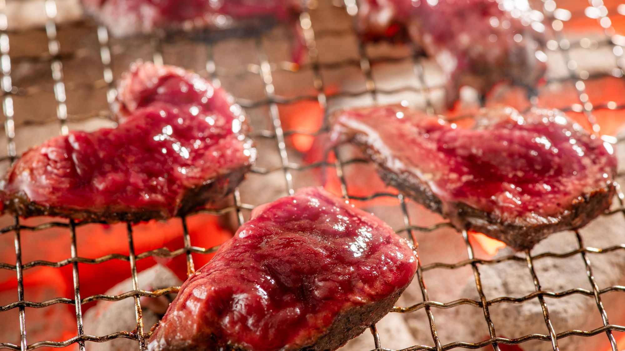 【春メニュー】牛肉の炭火焼き