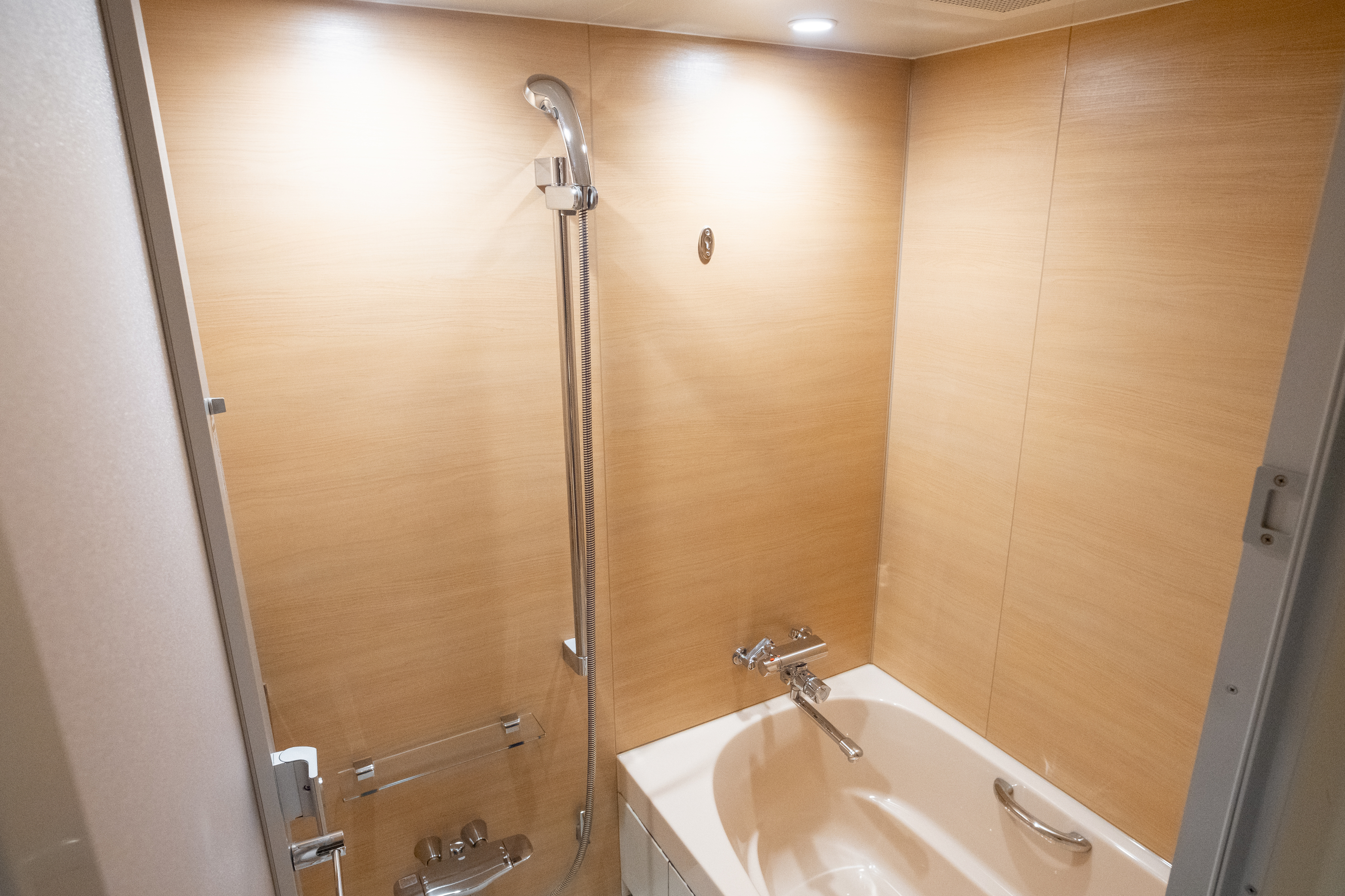 《36.4平米》和洋モダンスイート (禁煙)