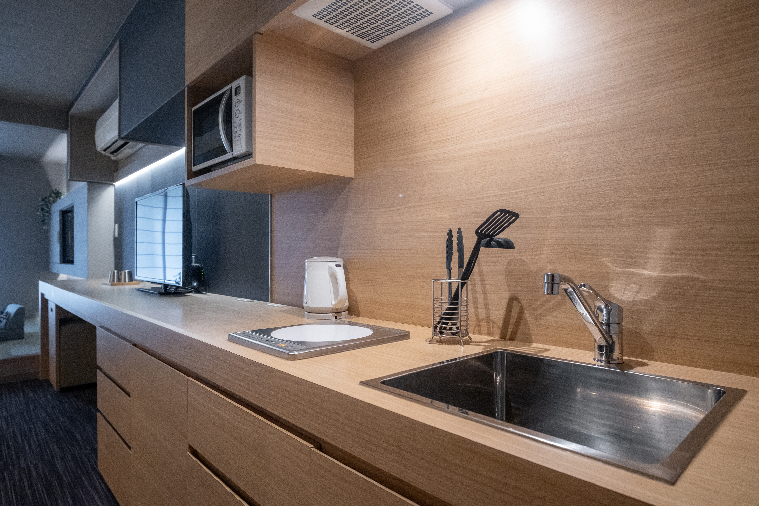 《36.4平米》和洋モダンスイート (禁煙)