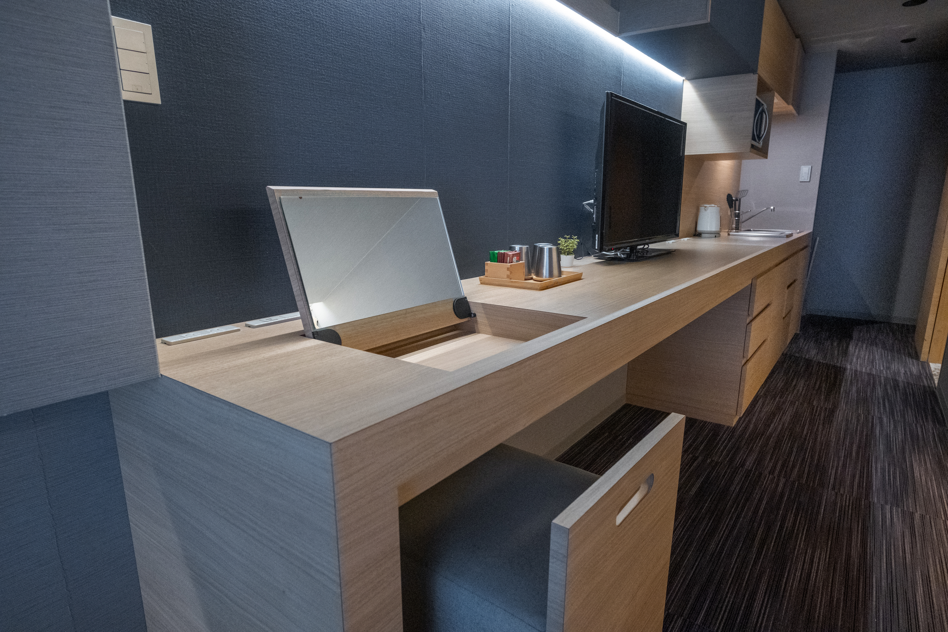 《36.4平米》和洋モダンスイート (禁煙)