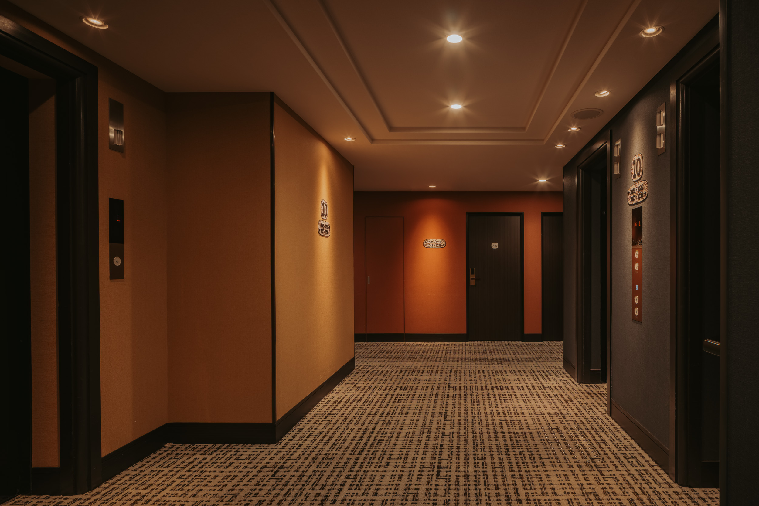 客室フロアエレベーターホール