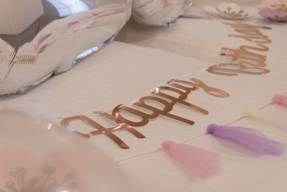 【バースデープラン】選べるベッドデコレーション★大切な方へのサプライズをお手伝い！（軽朝食付）