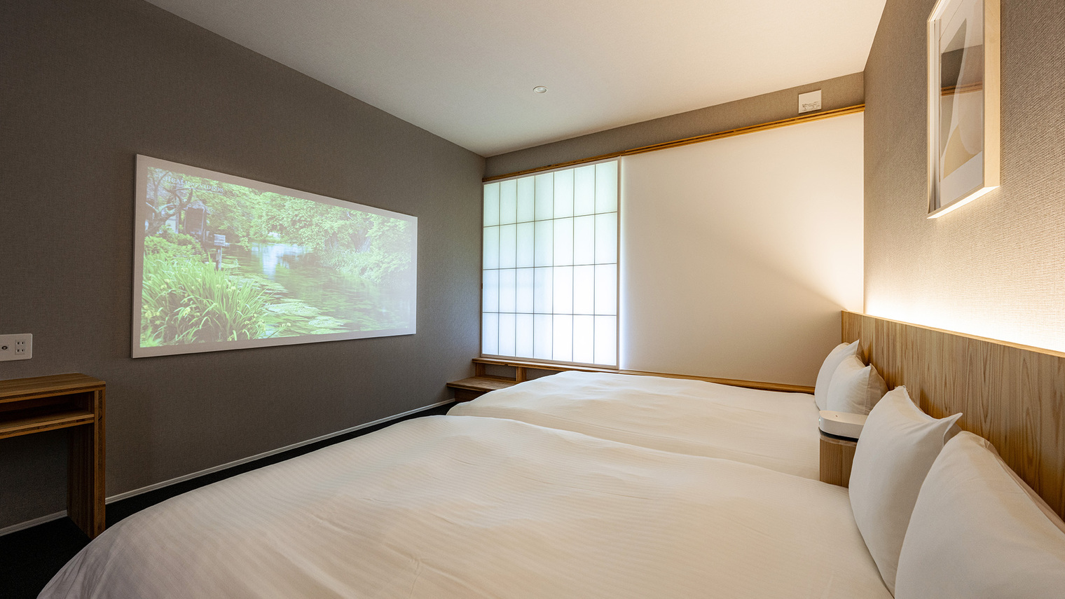 ■デラックスツイン（角部屋）■静けさの中で映像を楽しむ、そんな大人の贅沢をぜひ。
