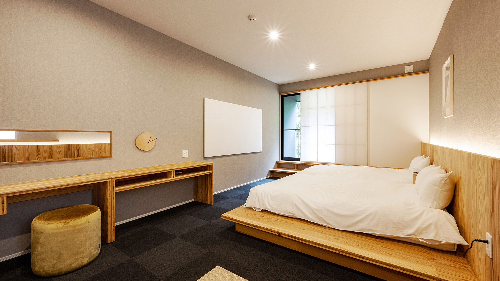 ■デラックスツイン（角部屋）■洗練されたシンプルさが際立つ、心と体をほどく上質な空間。