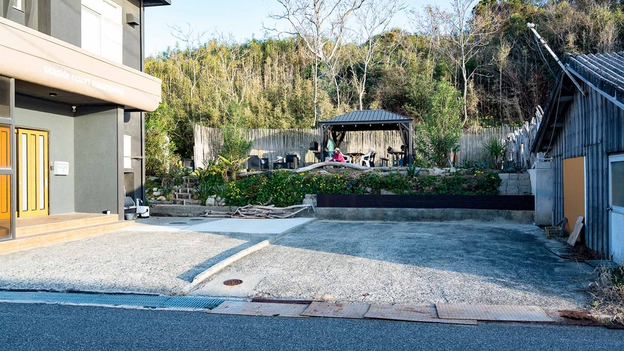 ・【外観】BBQスペースは施設横にございます