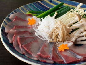 1泊2食「寒ブリ（鰤刺し、鰤しゃぶ、鰤大根）と山帽子創作懐石」プラン★滞在中自慢のドリンクフリー★