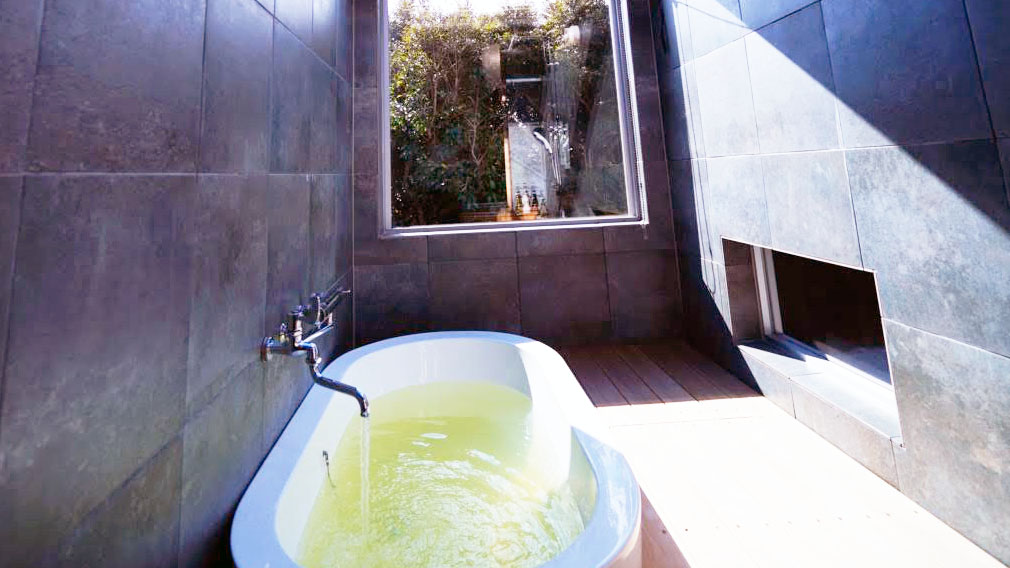 D　温泉露天風呂　２