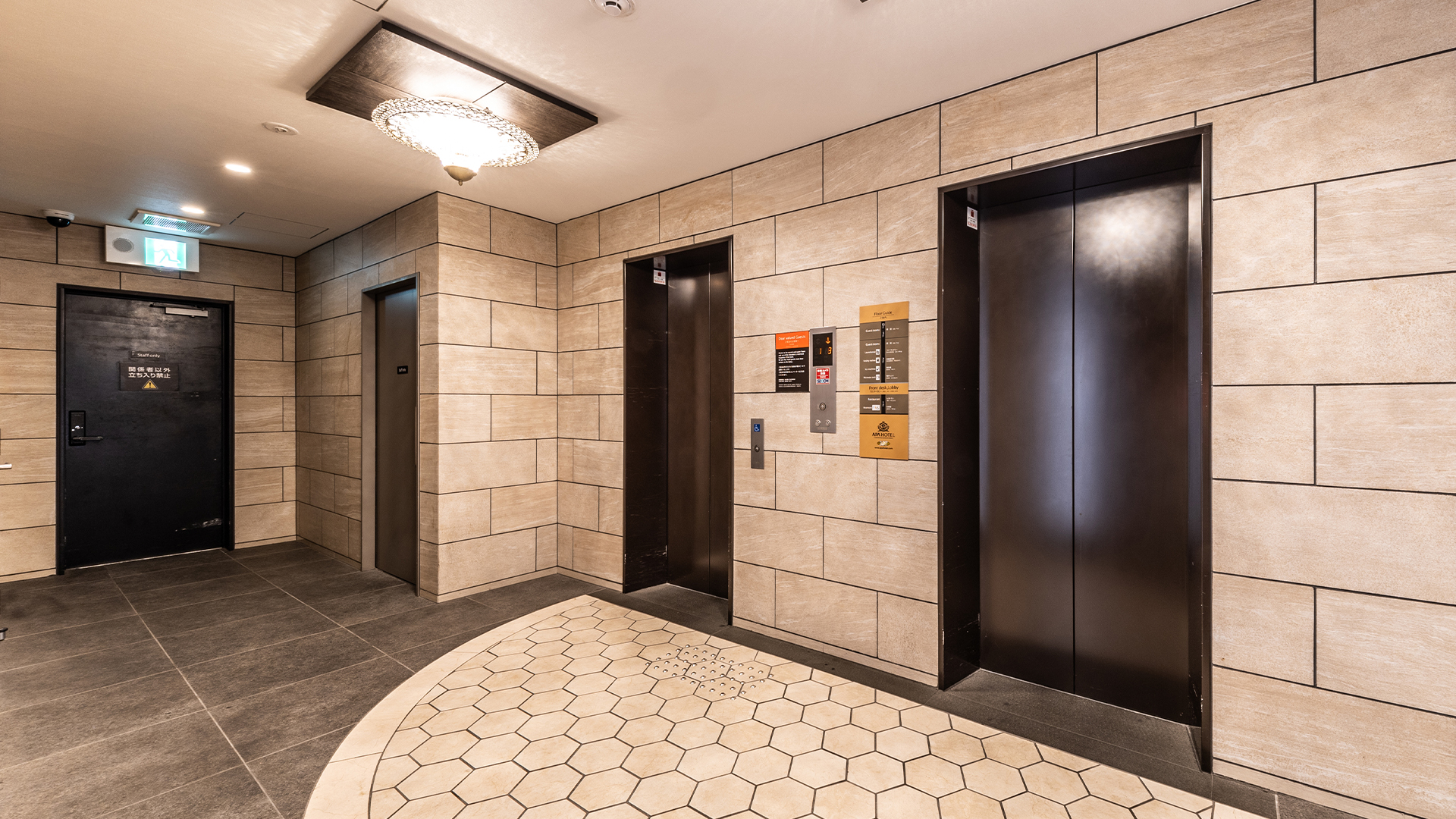 エレベーターホール