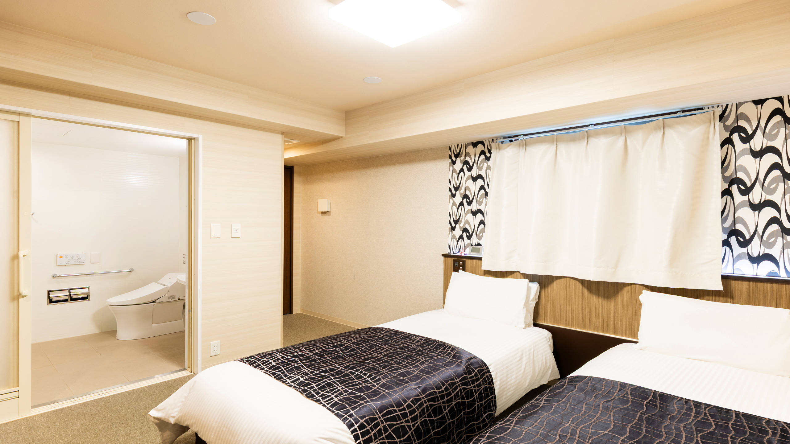 ユニバーサルツインルーム